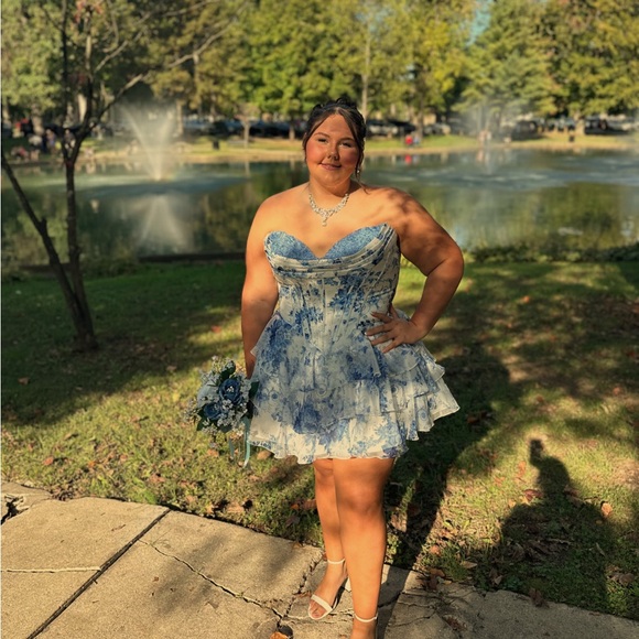 Sherri Hill Blue and White Strapless Dress - Picture 4 of 4